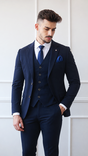 Fato Azul Marinho de 3 Peças — Corte Clássico