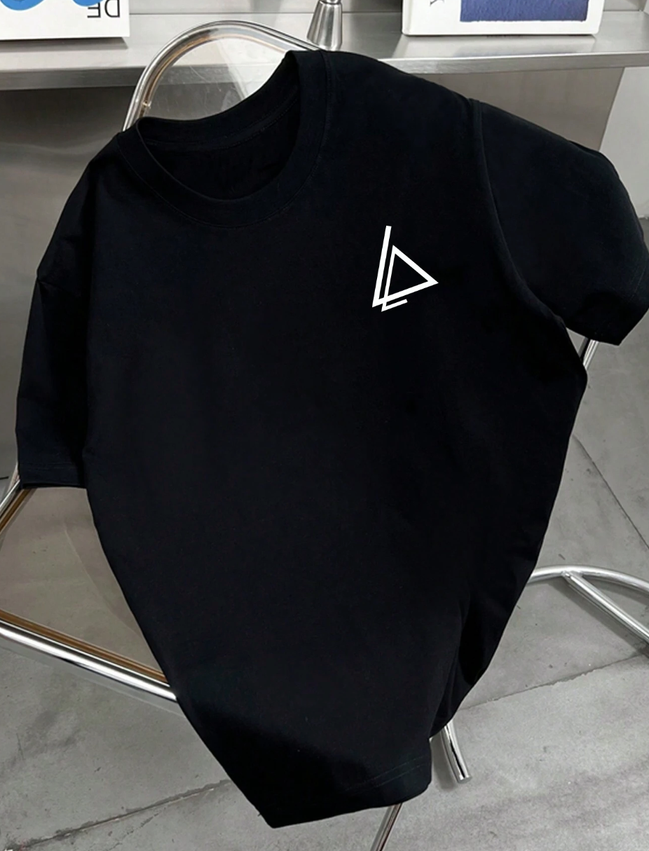 Manfinity Hypemode Camiseta masculina casual de verão com estampa geométrica e gráfica de manga curta para férias, para presente de namorado