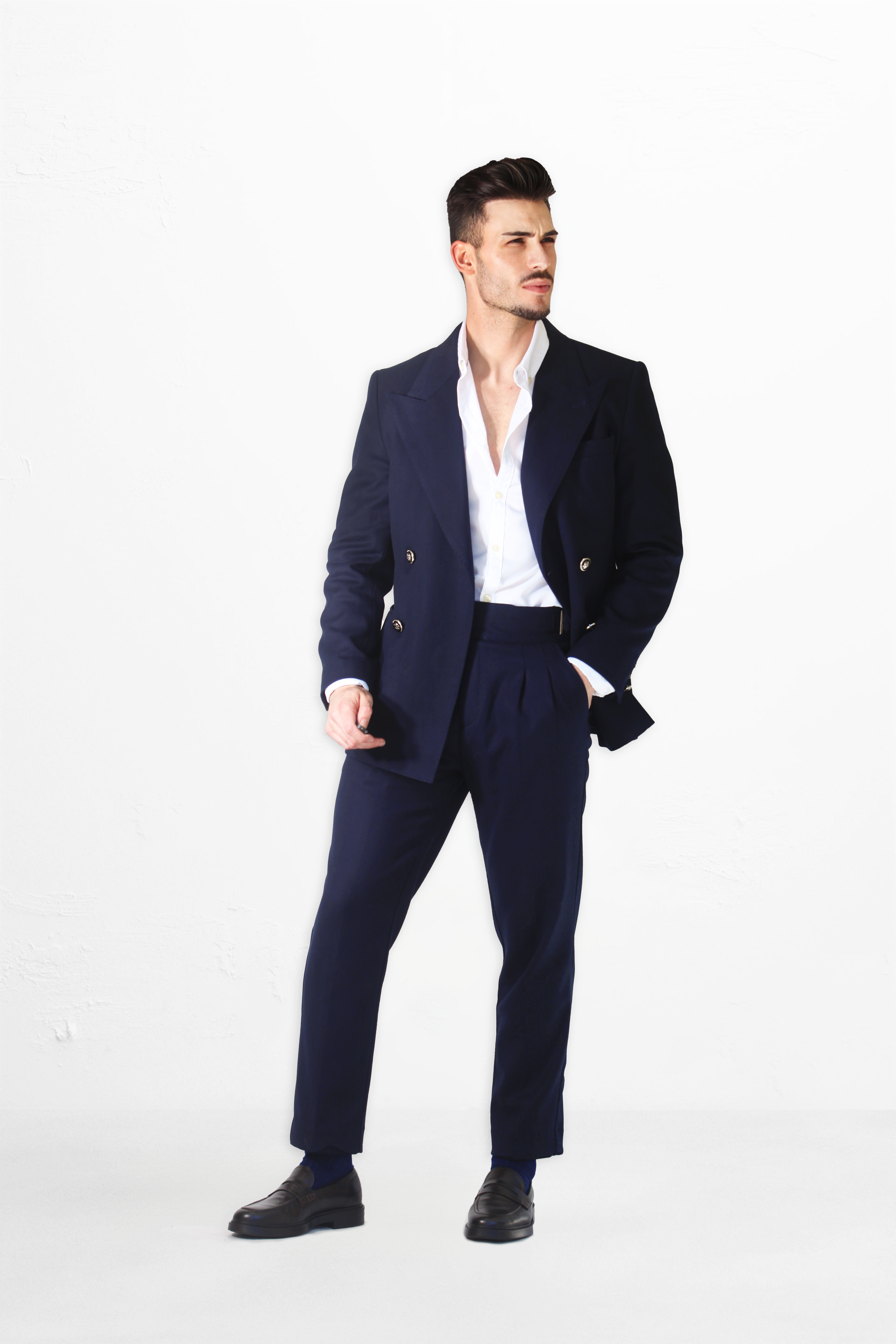 Fato Masculino Azul Marinho – Elegância