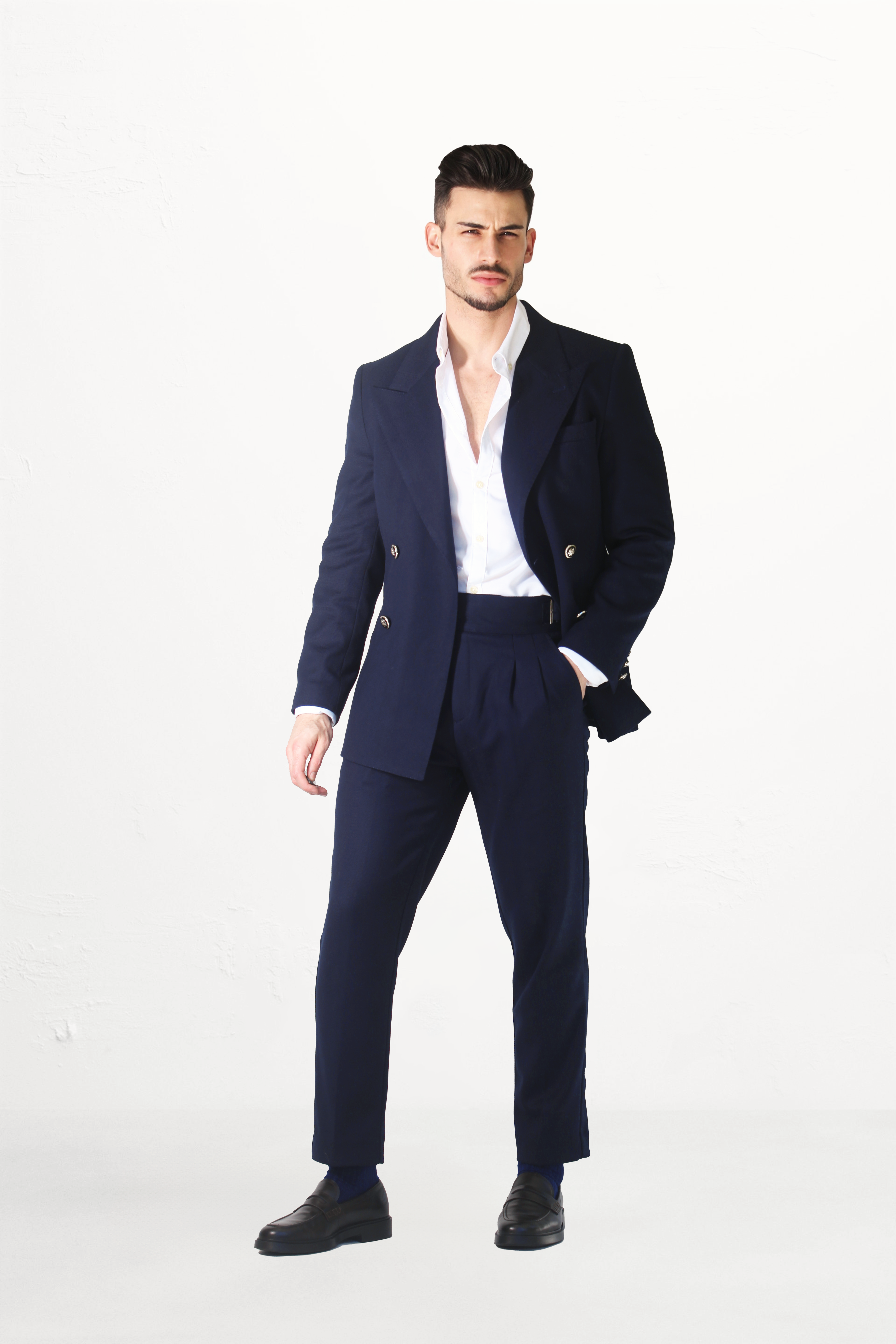 Fato Masculino Azul Marinho – Elegância