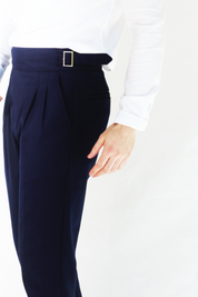 Fato Masculino Azul Marinho – Elegância
