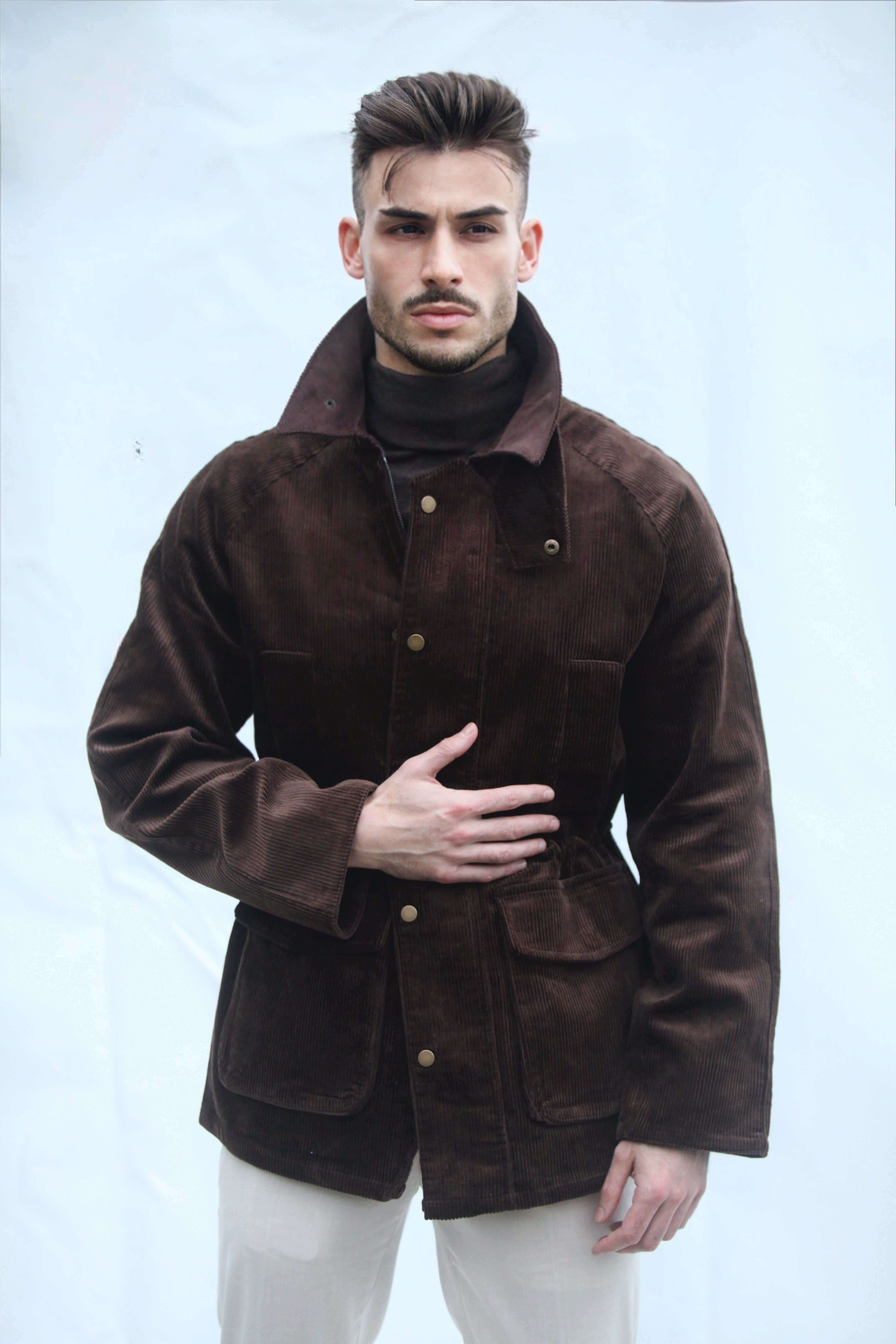 Casaco Masculino de Veludo Cotelê Castanho Escuro