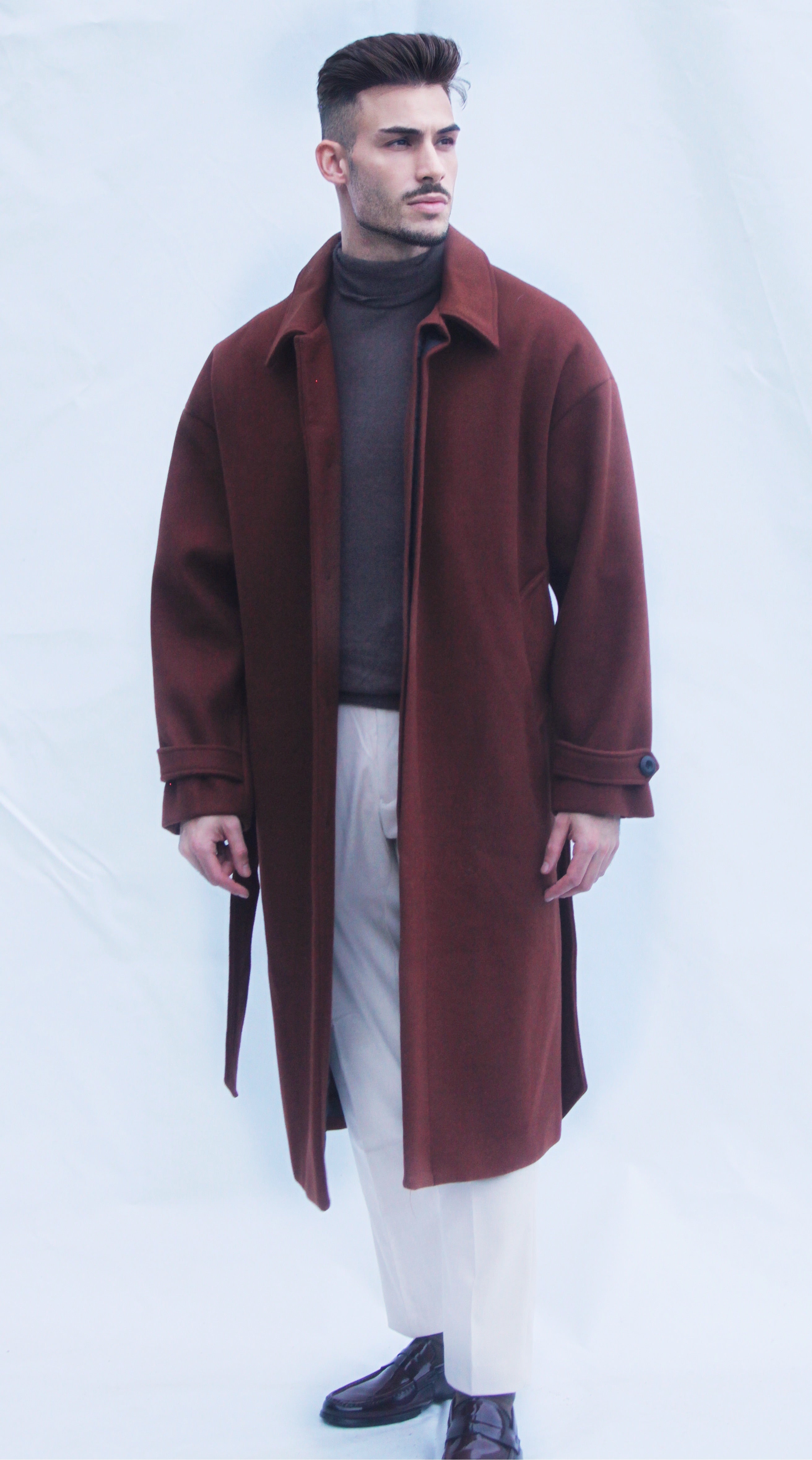 Sobretudo em Lã Castanho-Cacau