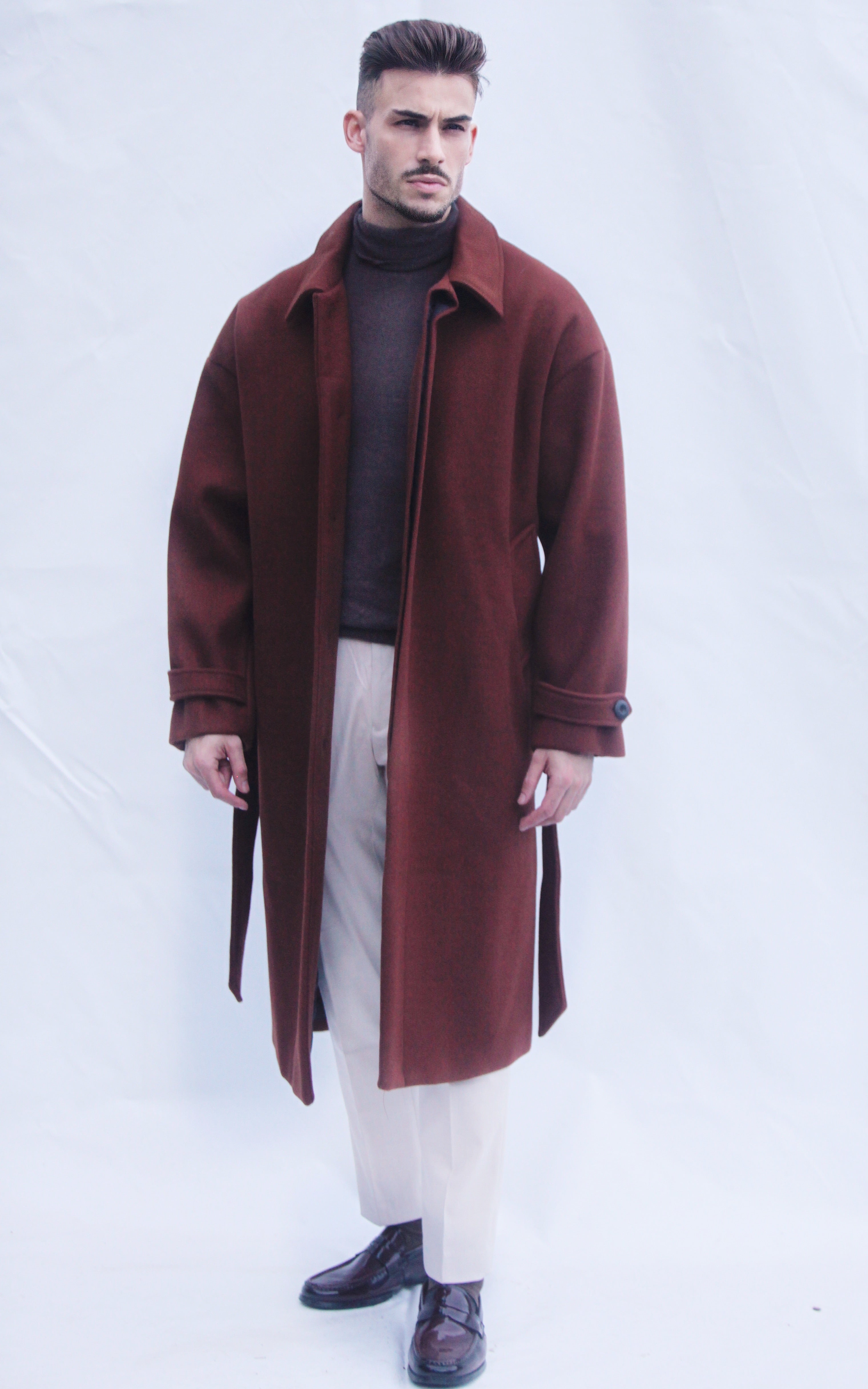 Sobretudo em Lã Castanho-Cacau