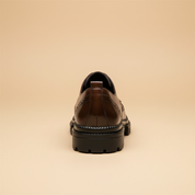 Derby castanho - vista traseira