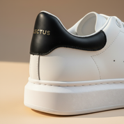 Detalhe calcanhar - Fundo bege