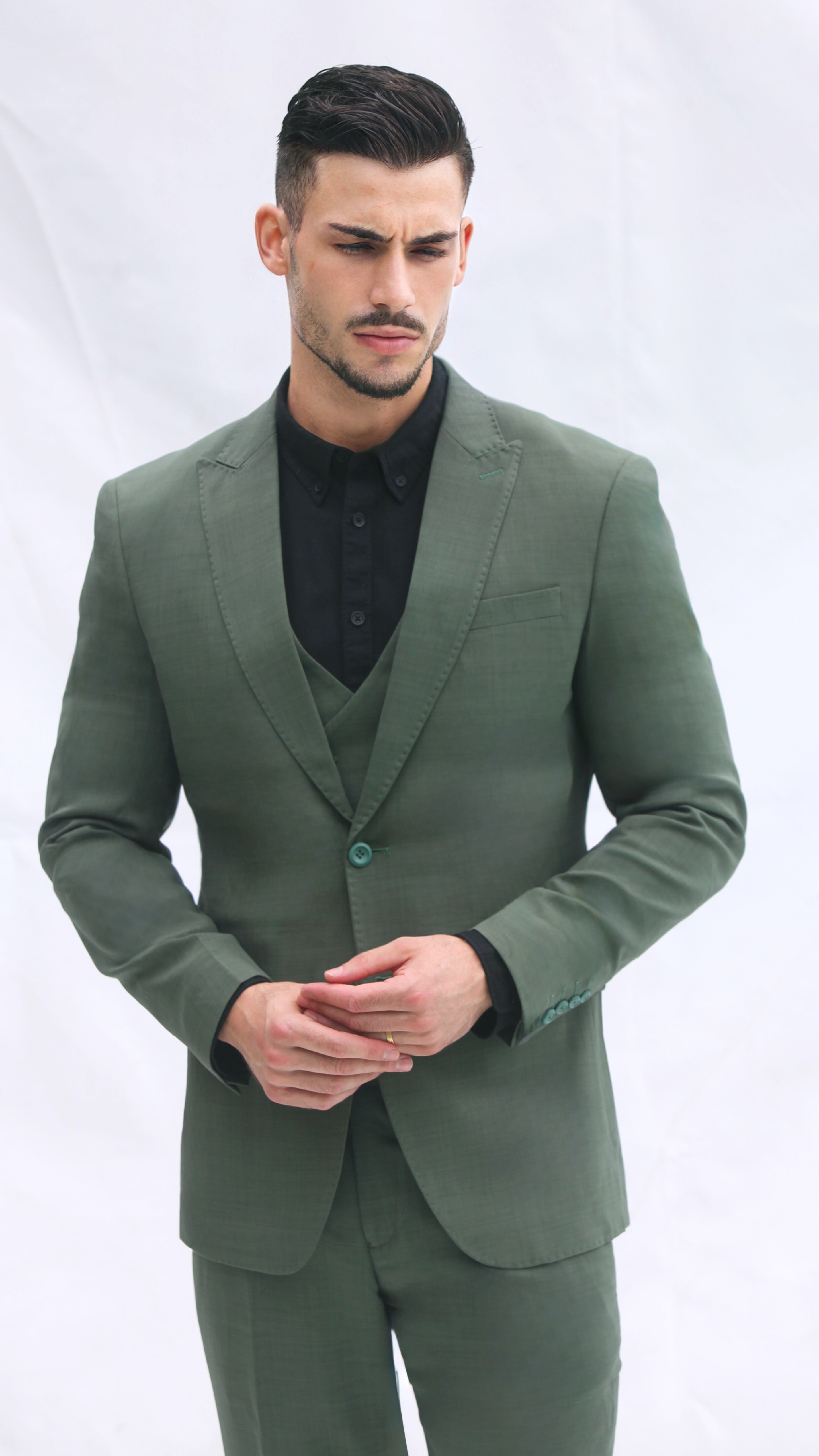 Fato Verde Oliva Elegante Slim Fit em Verde Escuro | Dilectus