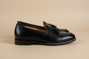 Loafer Preto — Perfil Direito