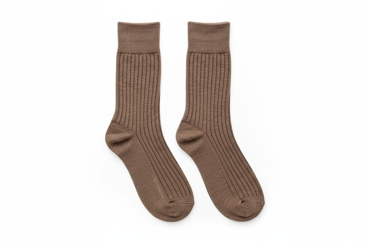 Meias castanhas caneladas - par lado a lado