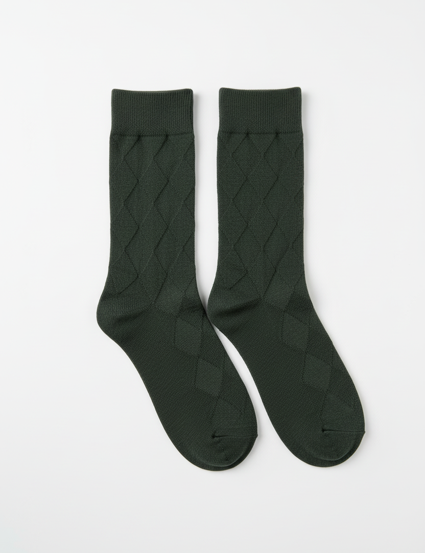 Meias verde escuro padrão geométrico - vista lateral com dobra