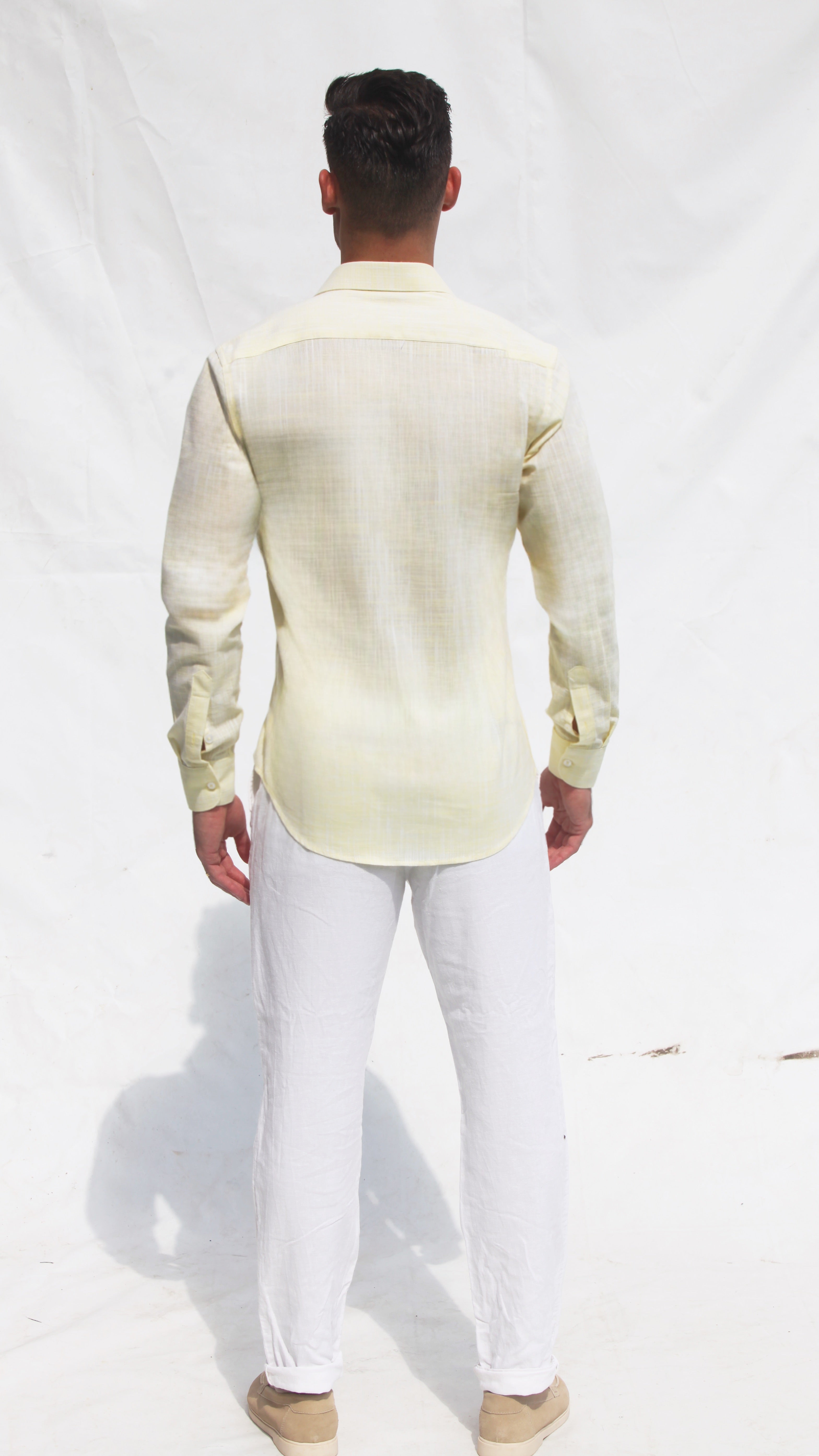 Camisa de Linho Slim Fit – Amarelo Âmbar | Essencial de Verão
