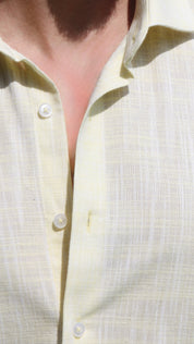 Camisa de Linho Slim Fit – Amarelo Âmbar | Essencial de Verão