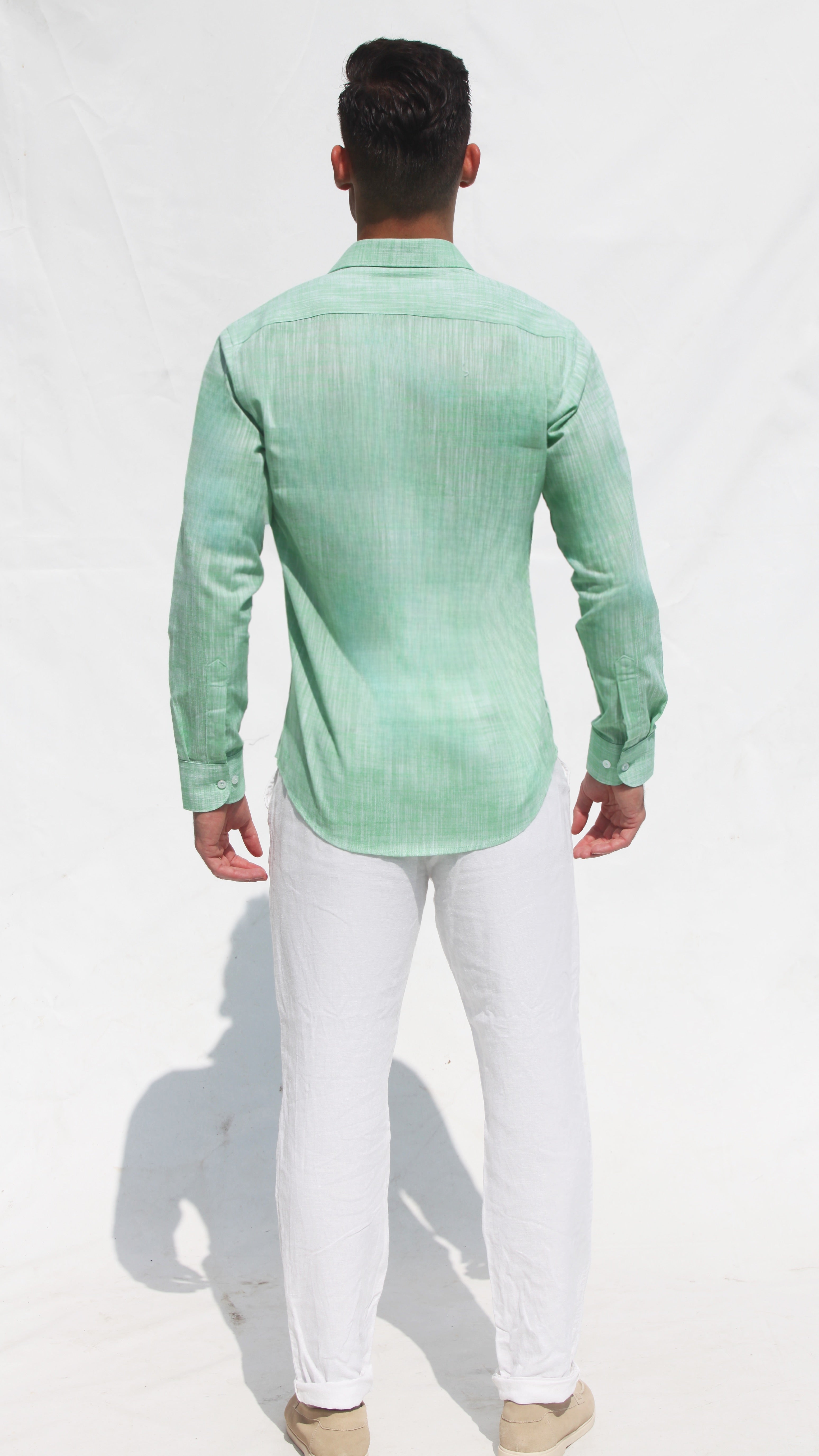Camisa de Linho Slim Fit – Verde Menta Essencial de Verão