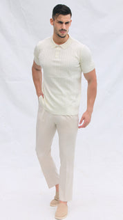 Polo Masculina Tricot Off-White com Textura Canelada – Elegância Atemporal