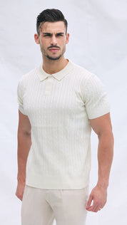 Polo Masculina Tricot Off-White com Textura Canelada – Elegância Atemporal