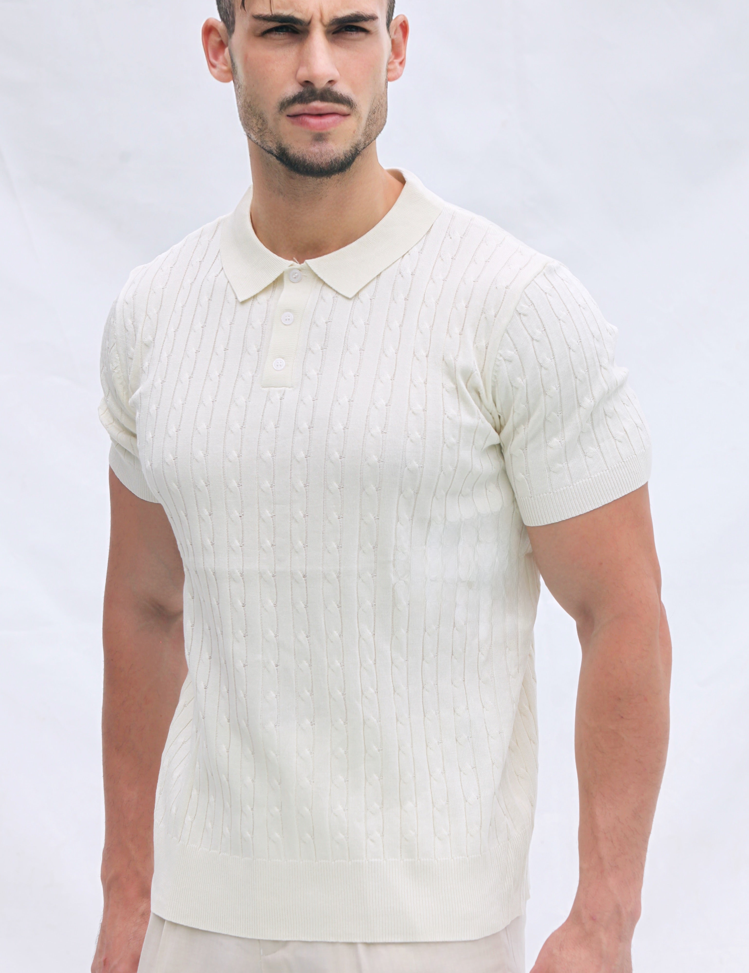Polo Masculina Tricot Off-White com Textura Canelada em Creme | Dilectus