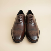 Sapatos Oxford - Vista Frontal com Sombras