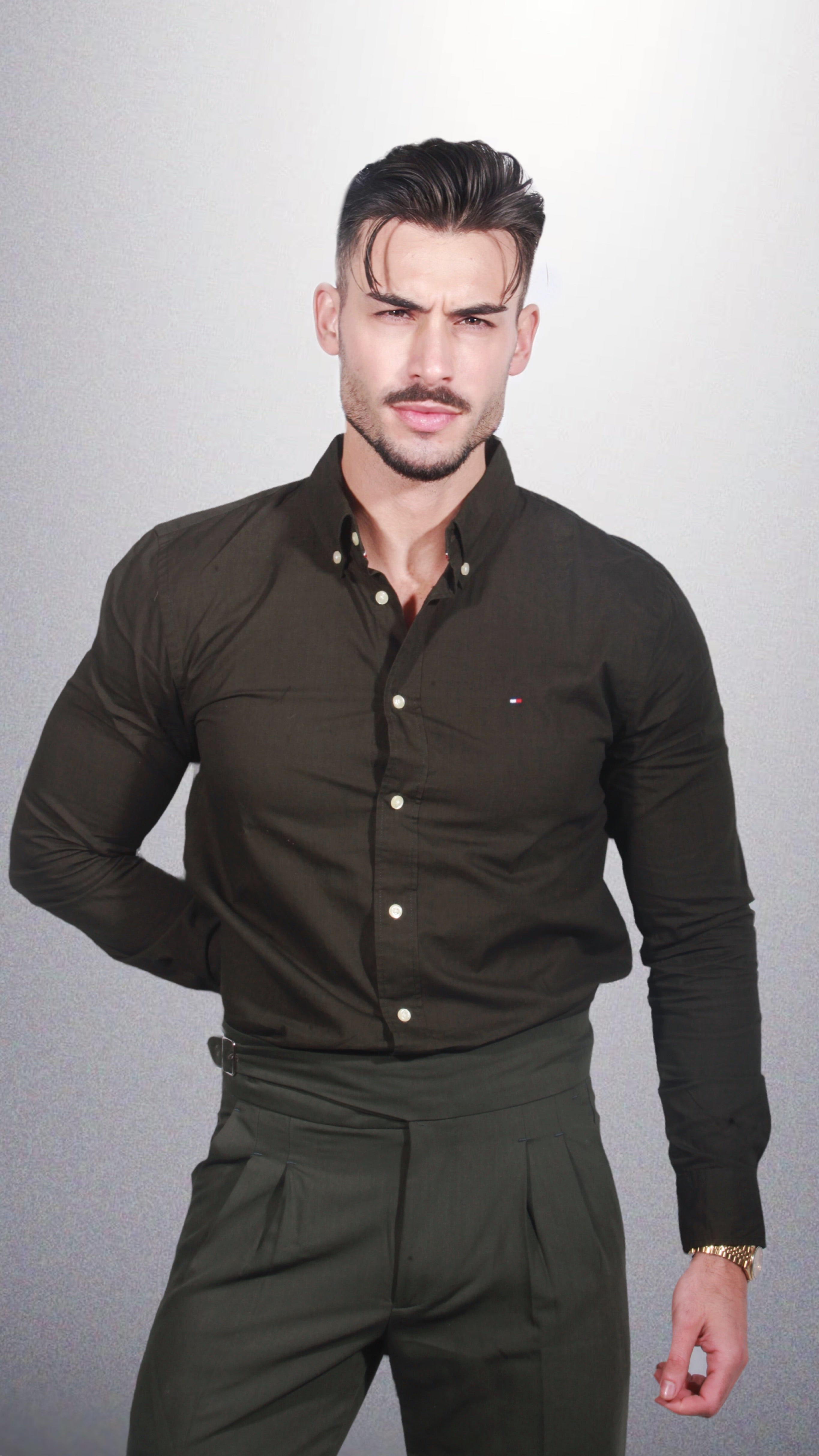Tommy Hilfiger Flex Poplin Rf Shirt Olive Slim Fit MW0MW30934-380 em Verde Escuro | Dilectus